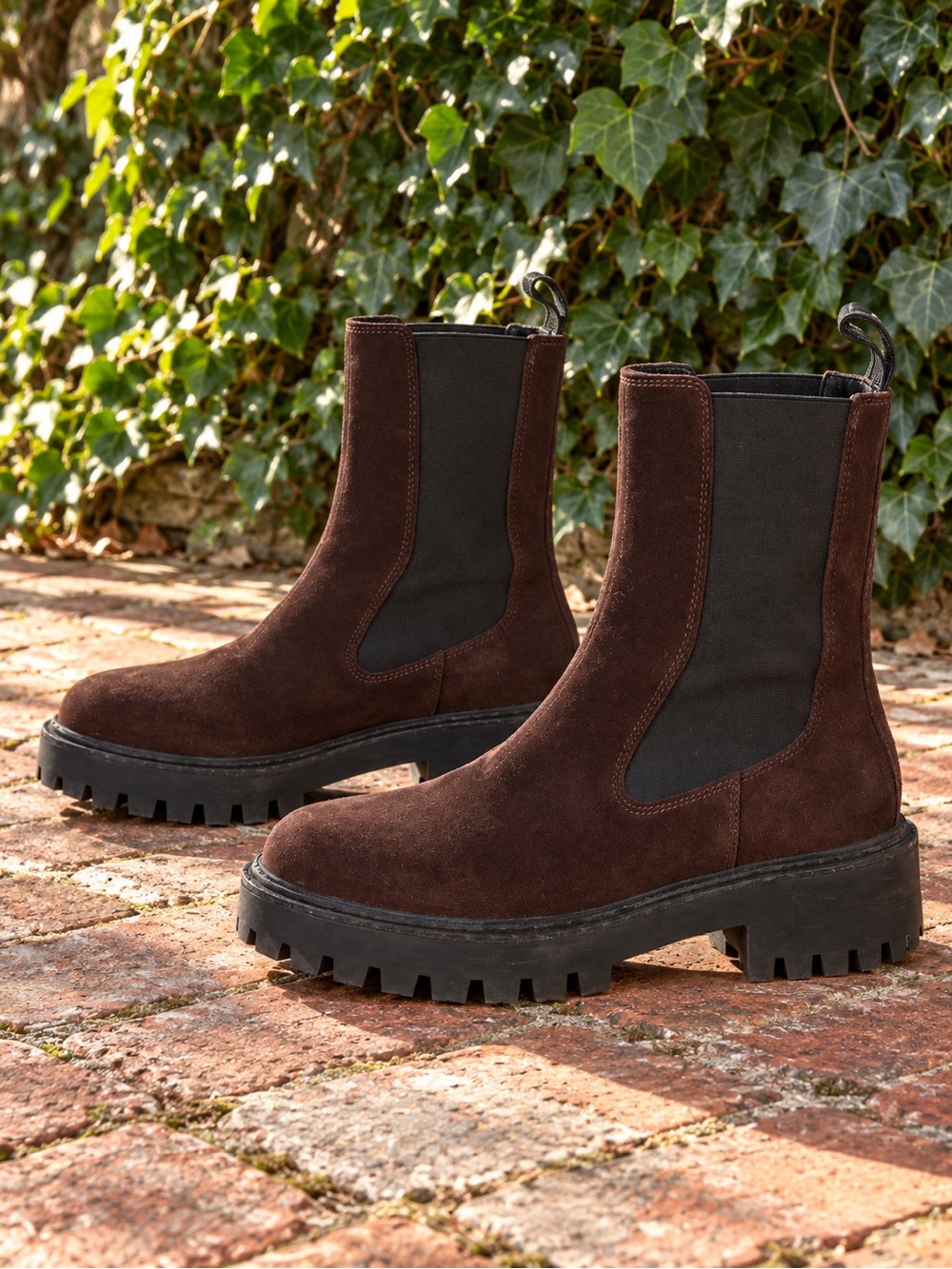 LAST Scandigirl Brown Suede Lug Sole Chelsea Boots, 7
